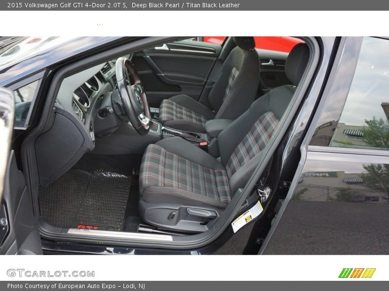 Deep Black Pearl / Titan Black Leather 2015 Volkswagen Golf GTI 4-Door 2.0T S