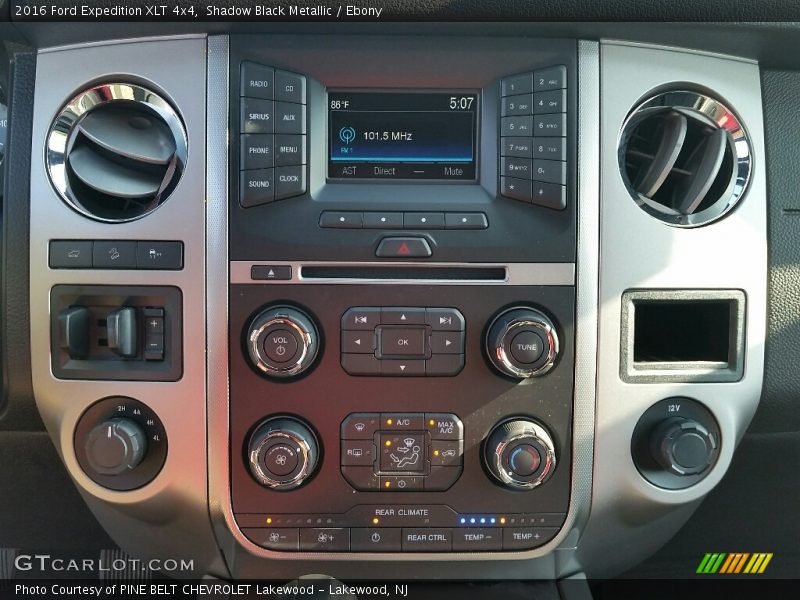 Shadow Black Metallic / Ebony 2016 Ford Expedition XLT 4x4