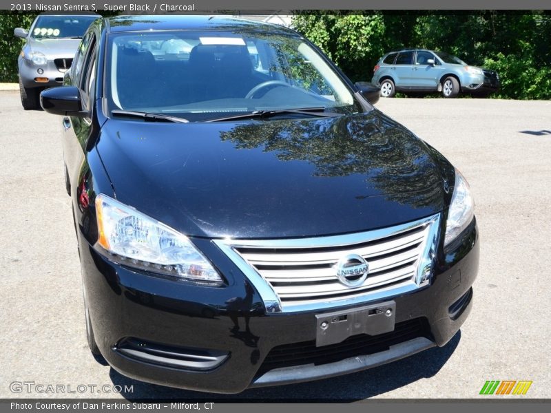 Super Black / Charcoal 2013 Nissan Sentra S