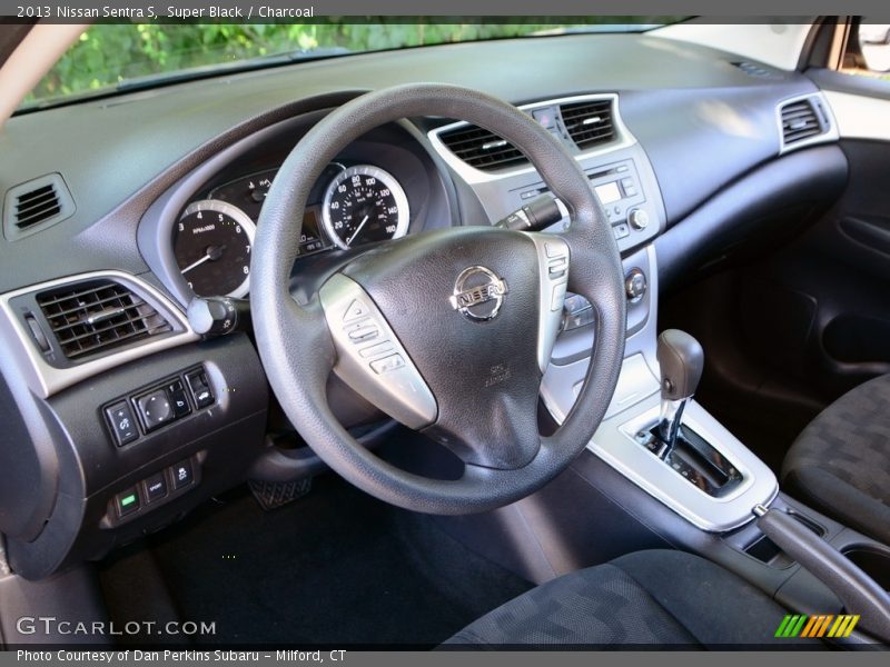 Super Black / Charcoal 2013 Nissan Sentra S