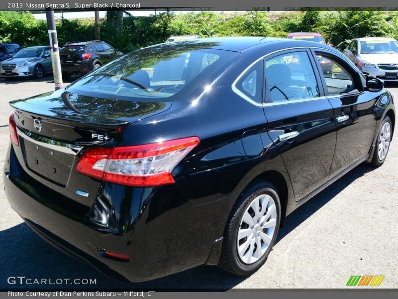 Super Black / Charcoal 2013 Nissan Sentra S
