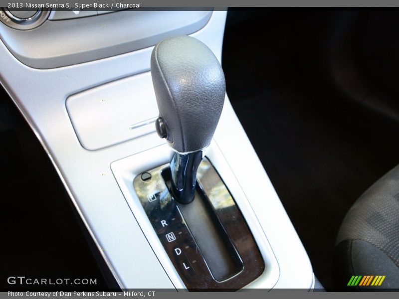 Super Black / Charcoal 2013 Nissan Sentra S