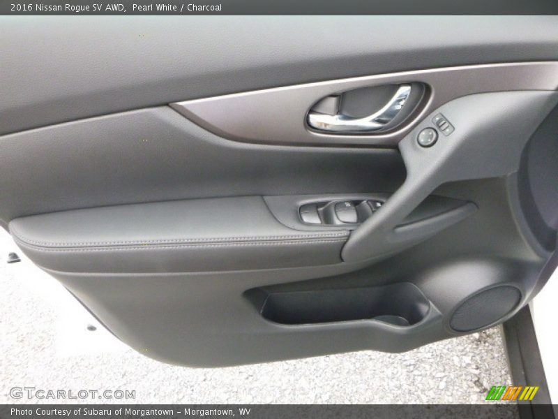 Pearl White / Charcoal 2016 Nissan Rogue SV AWD