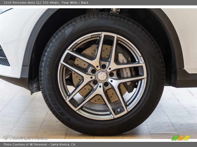 Polar White / Black 2016 Mercedes-Benz GLC 300 4Matic