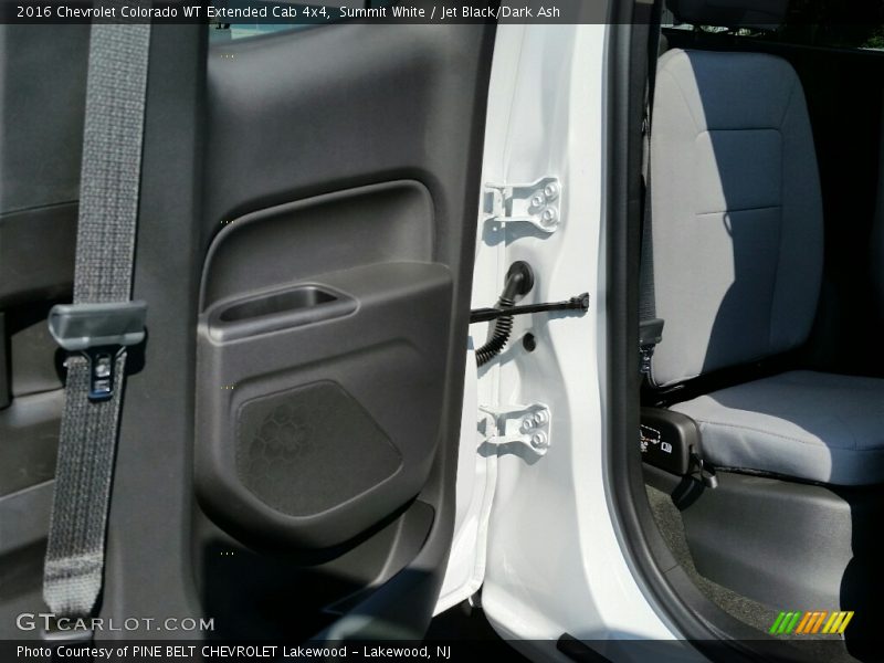 Summit White / Jet Black/Dark Ash 2016 Chevrolet Colorado WT Extended Cab 4x4
