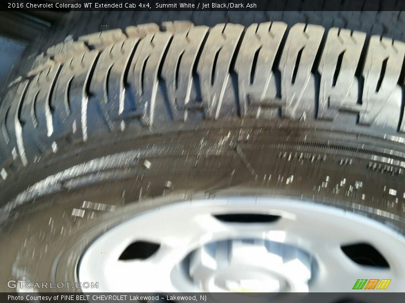 Summit White / Jet Black/Dark Ash 2016 Chevrolet Colorado WT Extended Cab 4x4