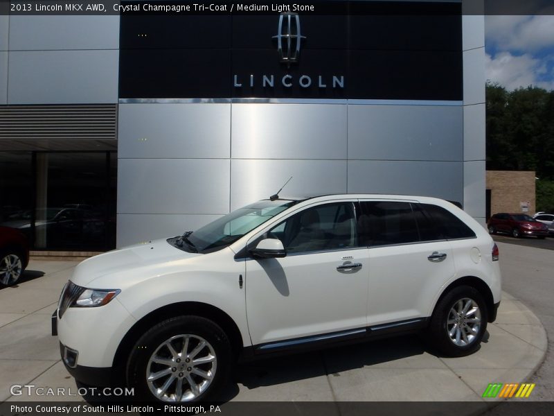 Front 3/4 View of 2013 MKX AWD