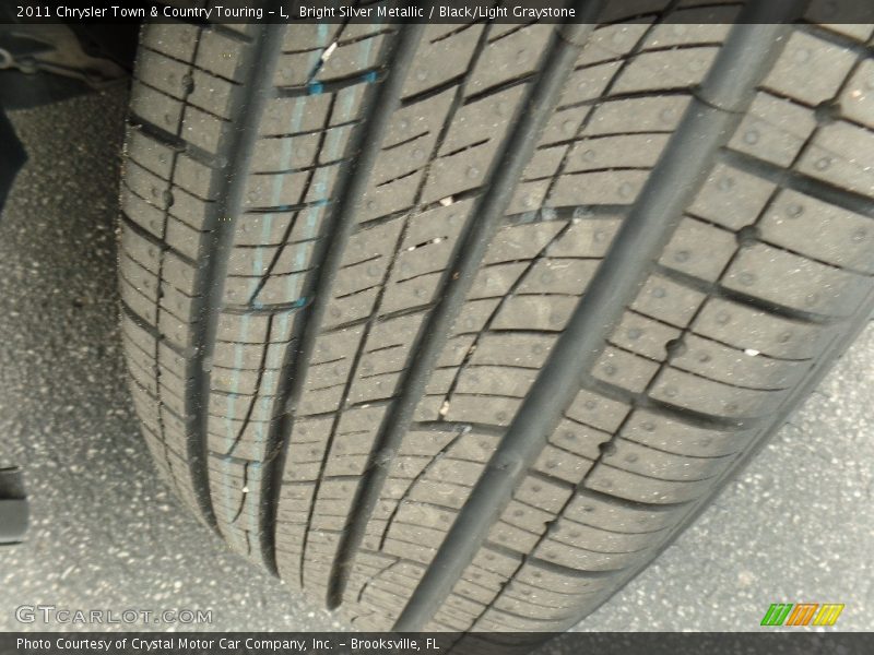 Bright Silver Metallic / Black/Light Graystone 2011 Chrysler Town & Country Touring - L