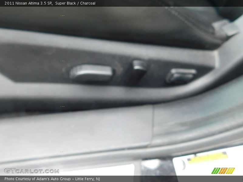 Super Black / Charcoal 2011 Nissan Altima 3.5 SR