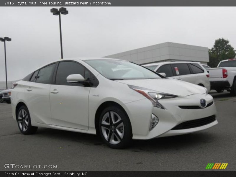 Blizzard Pearl / Moonstone 2016 Toyota Prius Three Touring