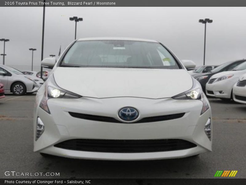 Blizzard Pearl / Moonstone 2016 Toyota Prius Three Touring