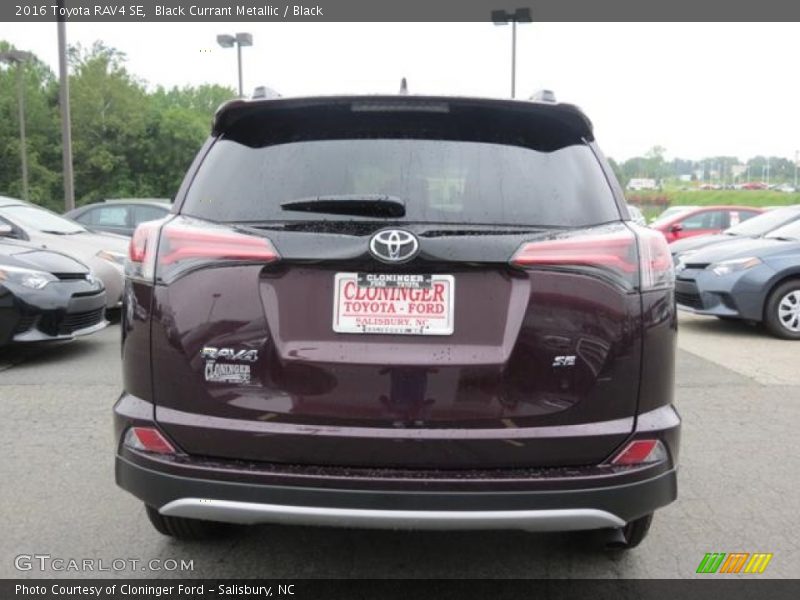 Black Currant Metallic / Black 2016 Toyota RAV4 SE