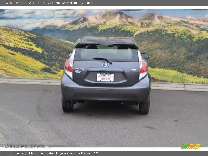 Magnetic Gray Metallic / Black 2016 Toyota Prius c Three
