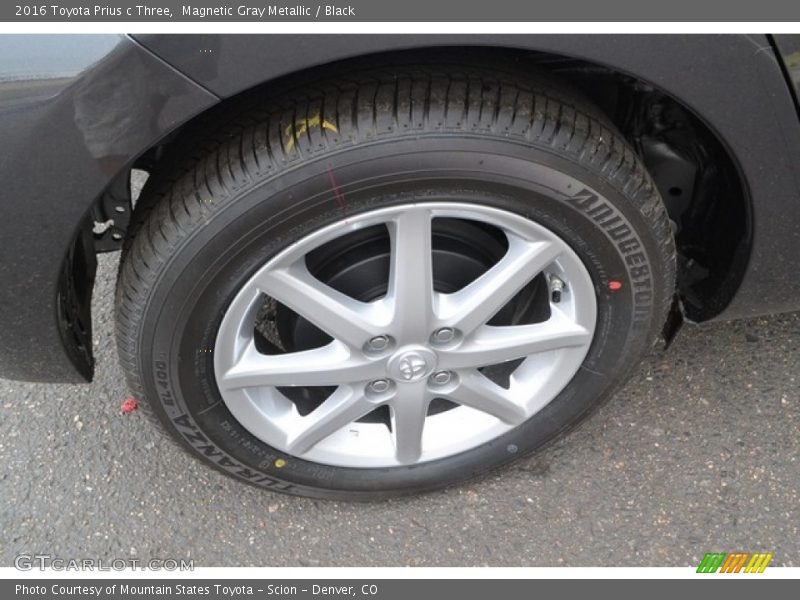 Magnetic Gray Metallic / Black 2016 Toyota Prius c Three