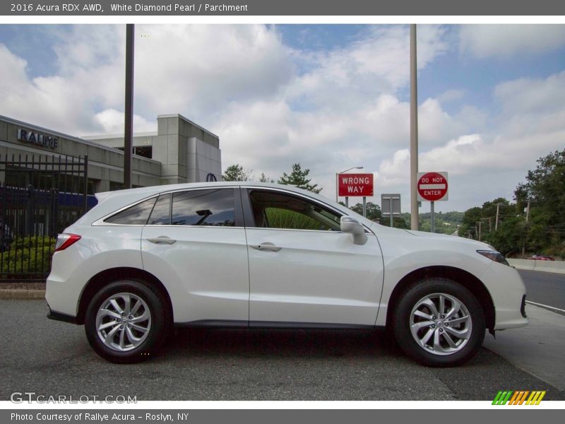 White Diamond Pearl / Parchment 2016 Acura RDX AWD