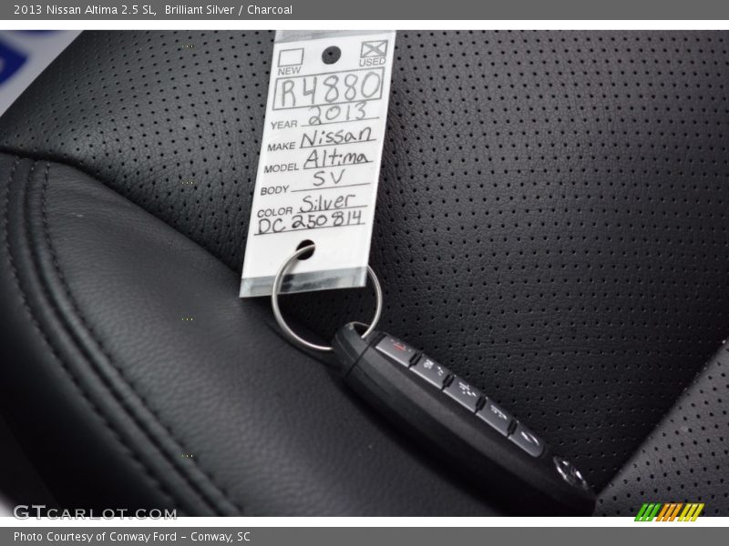 Brilliant Silver / Charcoal 2013 Nissan Altima 2.5 SL