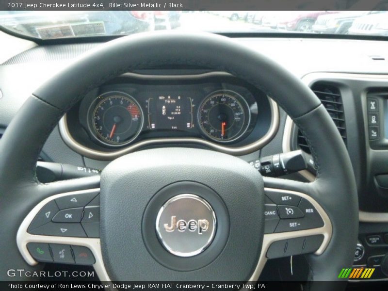 Billet Silver Metallic / Black 2017 Jeep Cherokee Latitude 4x4