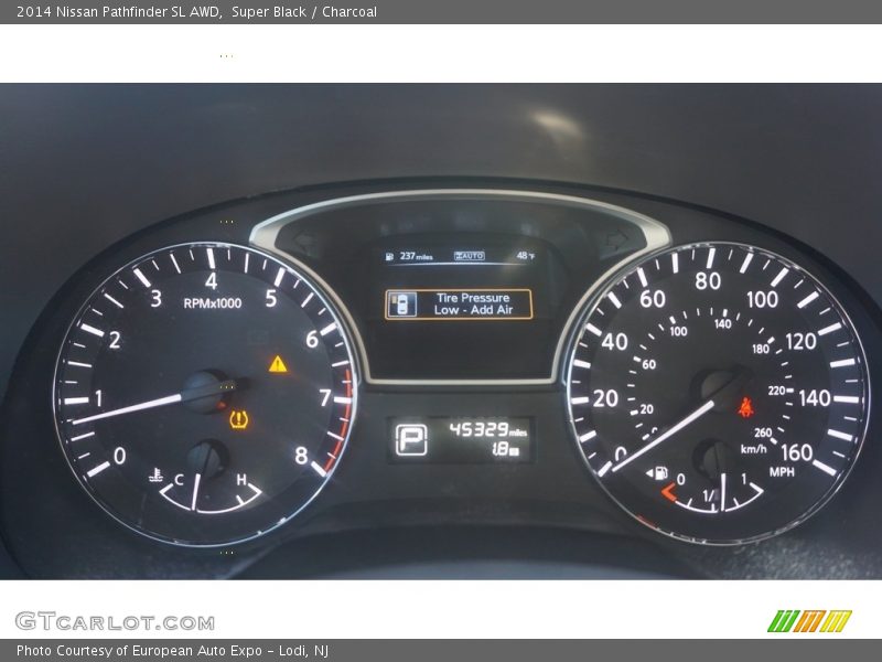 Super Black / Charcoal 2014 Nissan Pathfinder SL AWD