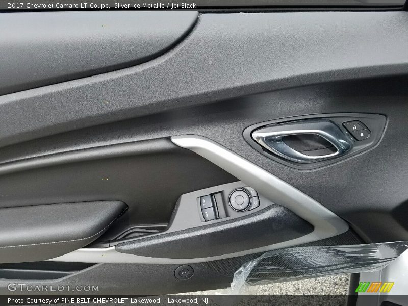 Silver Ice Metallic / Jet Black 2017 Chevrolet Camaro LT Coupe
