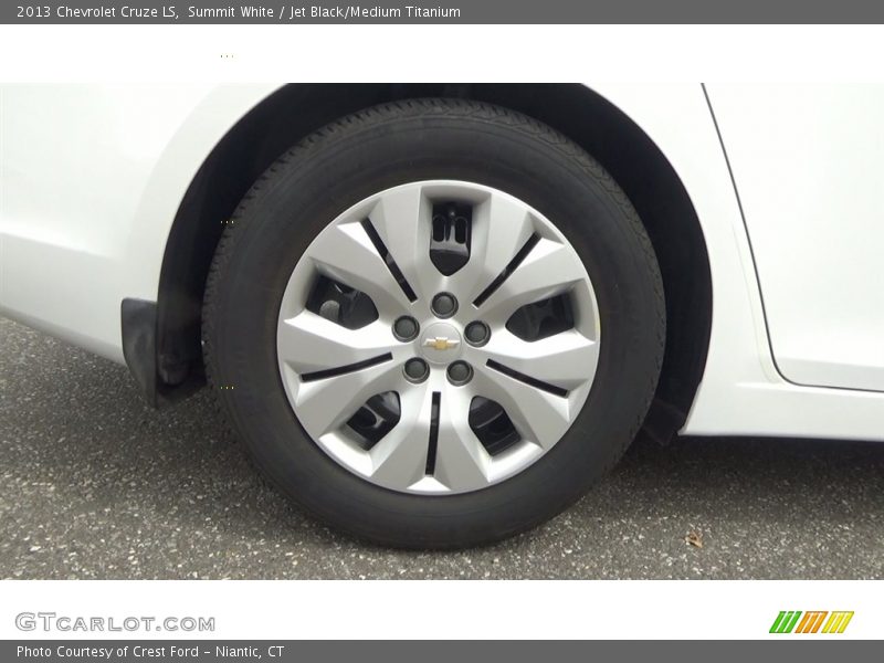 Summit White / Jet Black/Medium Titanium 2013 Chevrolet Cruze LS