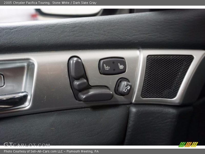Stone White / Dark Slate Gray 2005 Chrysler Pacifica Touring
