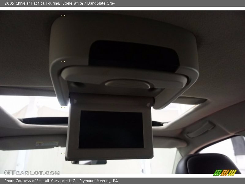Stone White / Dark Slate Gray 2005 Chrysler Pacifica Touring