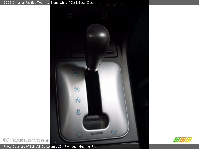 Stone White / Dark Slate Gray 2005 Chrysler Pacifica Touring
