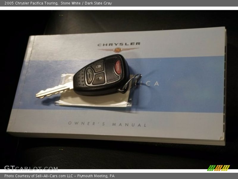 Stone White / Dark Slate Gray 2005 Chrysler Pacifica Touring
