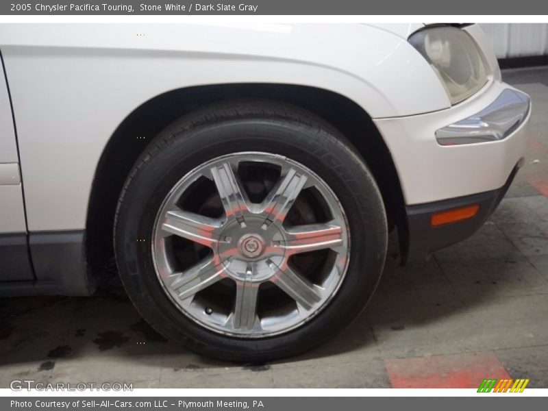Stone White / Dark Slate Gray 2005 Chrysler Pacifica Touring