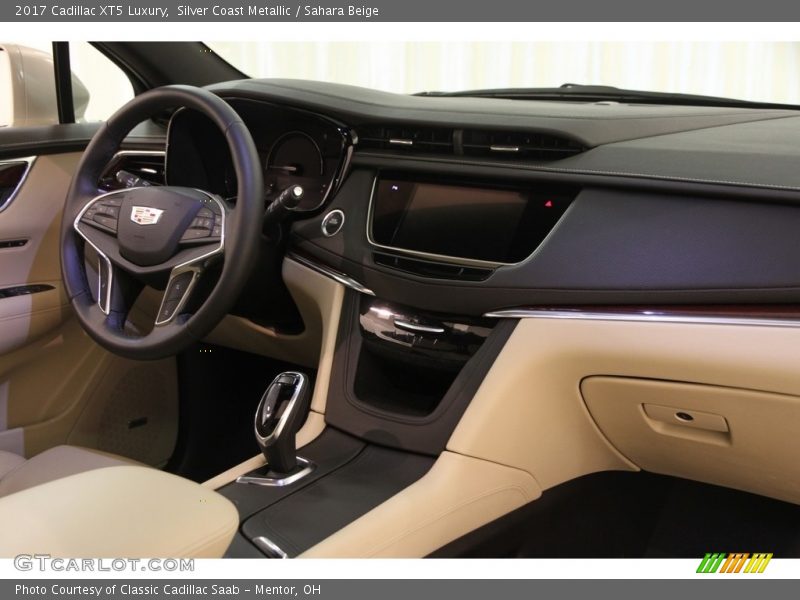 Silver Coast Metallic / Sahara Beige 2017 Cadillac XT5 Luxury