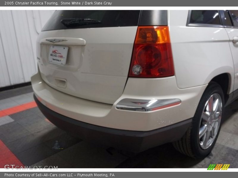 Stone White / Dark Slate Gray 2005 Chrysler Pacifica Touring