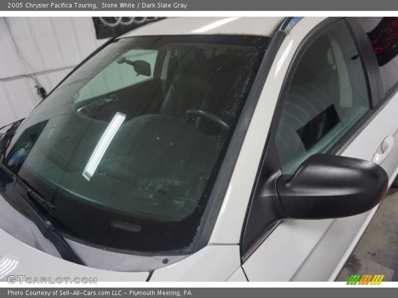 Stone White / Dark Slate Gray 2005 Chrysler Pacifica Touring