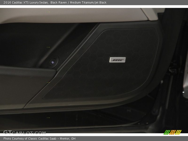 Black Raven / Medium Titanium/Jet Black 2016 Cadillac XTS Luxury Sedan