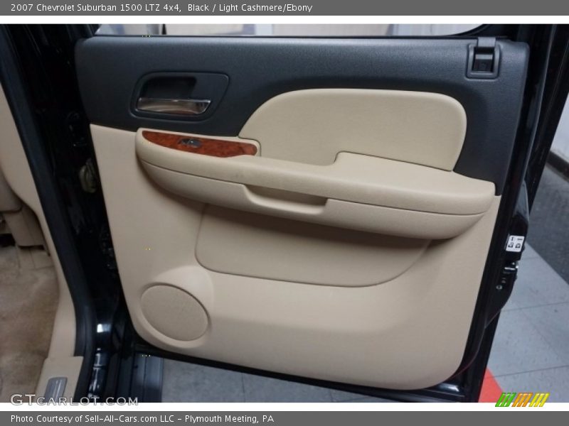 Black / Light Cashmere/Ebony 2007 Chevrolet Suburban 1500 LTZ 4x4