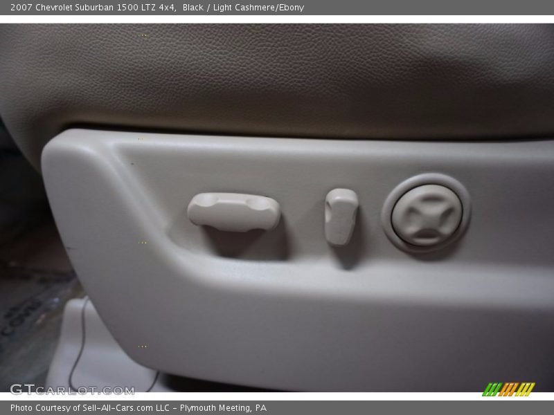 Black / Light Cashmere/Ebony 2007 Chevrolet Suburban 1500 LTZ 4x4