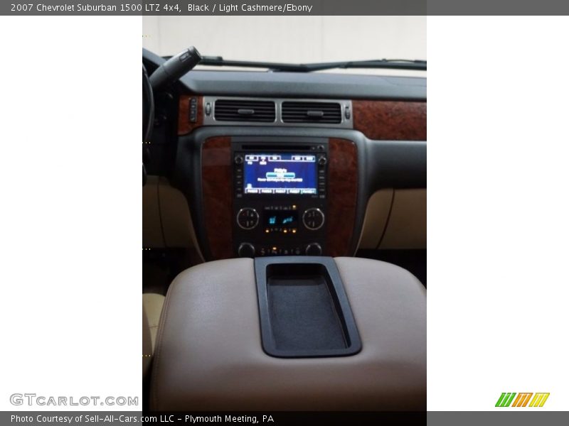 Black / Light Cashmere/Ebony 2007 Chevrolet Suburban 1500 LTZ 4x4