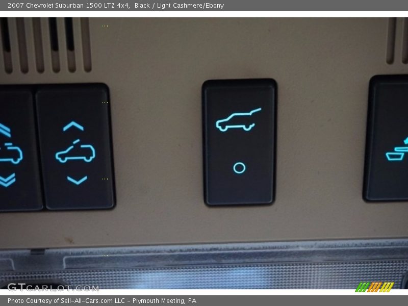 Black / Light Cashmere/Ebony 2007 Chevrolet Suburban 1500 LTZ 4x4