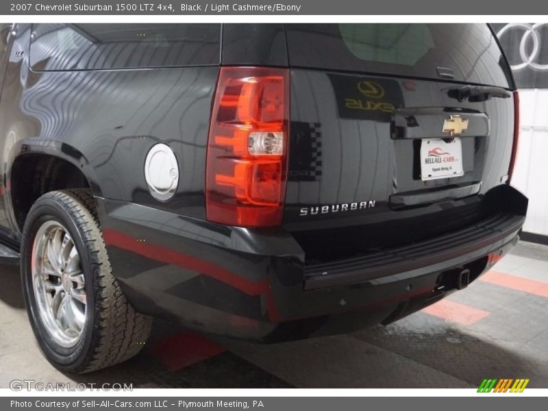 Black / Light Cashmere/Ebony 2007 Chevrolet Suburban 1500 LTZ 4x4