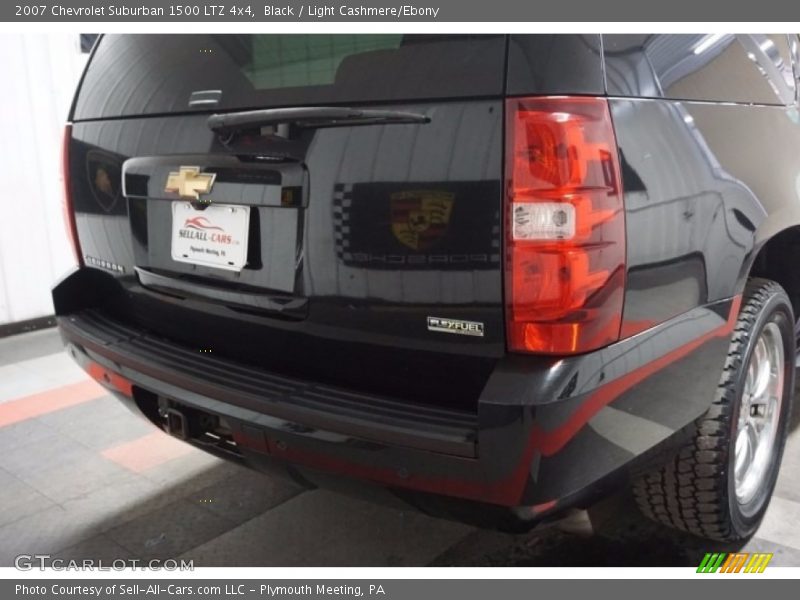 Black / Light Cashmere/Ebony 2007 Chevrolet Suburban 1500 LTZ 4x4
