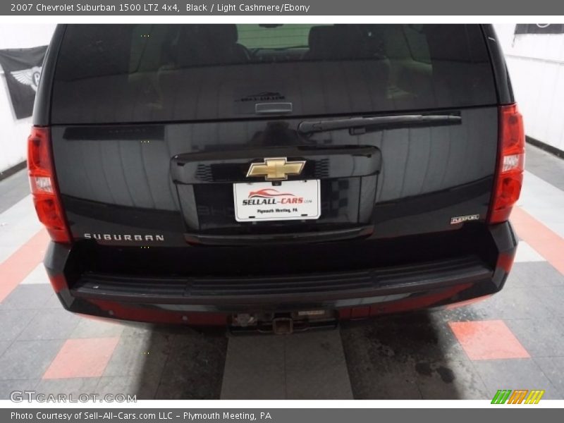 Black / Light Cashmere/Ebony 2007 Chevrolet Suburban 1500 LTZ 4x4
