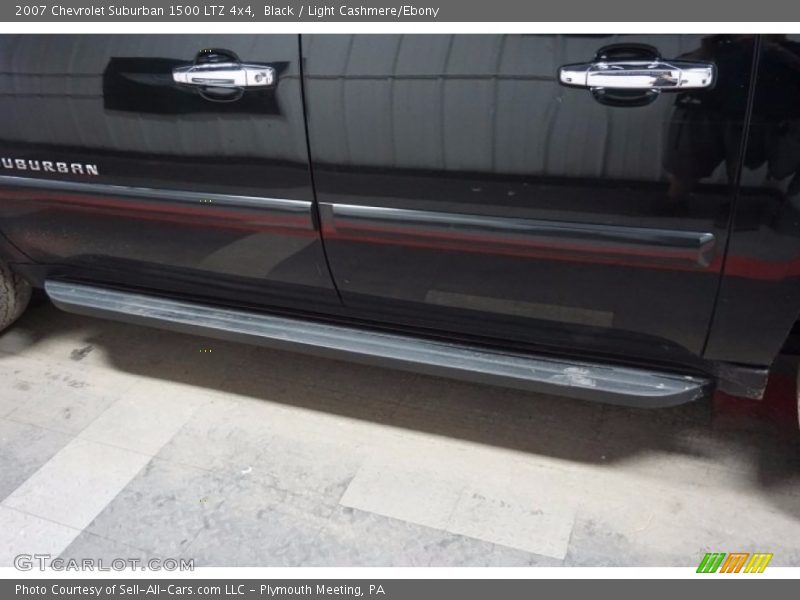 Black / Light Cashmere/Ebony 2007 Chevrolet Suburban 1500 LTZ 4x4