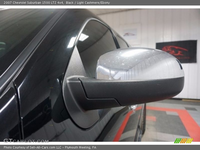 Black / Light Cashmere/Ebony 2007 Chevrolet Suburban 1500 LTZ 4x4