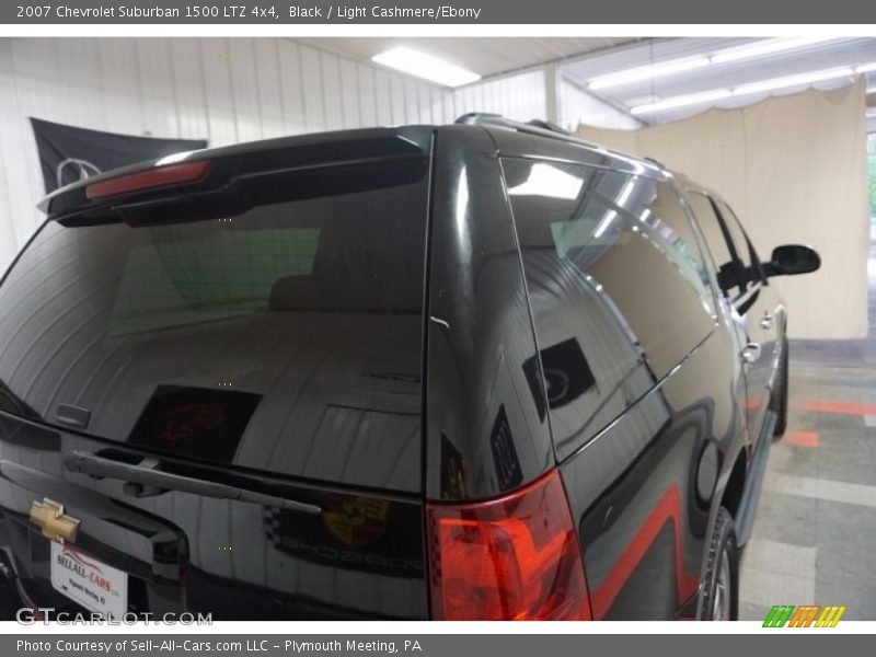 Black / Light Cashmere/Ebony 2007 Chevrolet Suburban 1500 LTZ 4x4