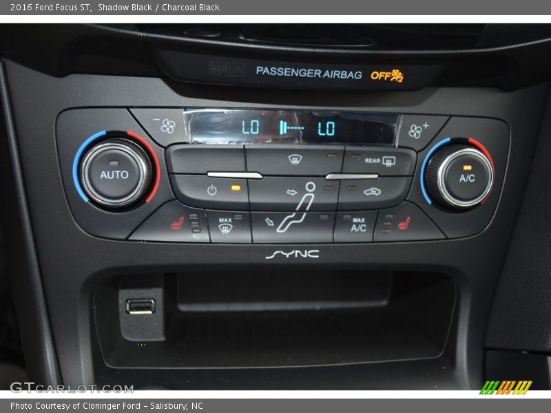 Shadow Black / Charcoal Black 2016 Ford Focus ST