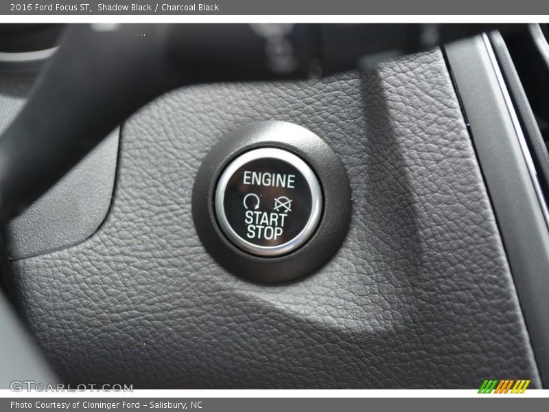 Shadow Black / Charcoal Black 2016 Ford Focus ST