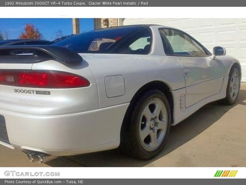 Glacier White Pearl metallic / Red 1992 Mitsubishi 3000GT VR-4 Turbo Coupe
