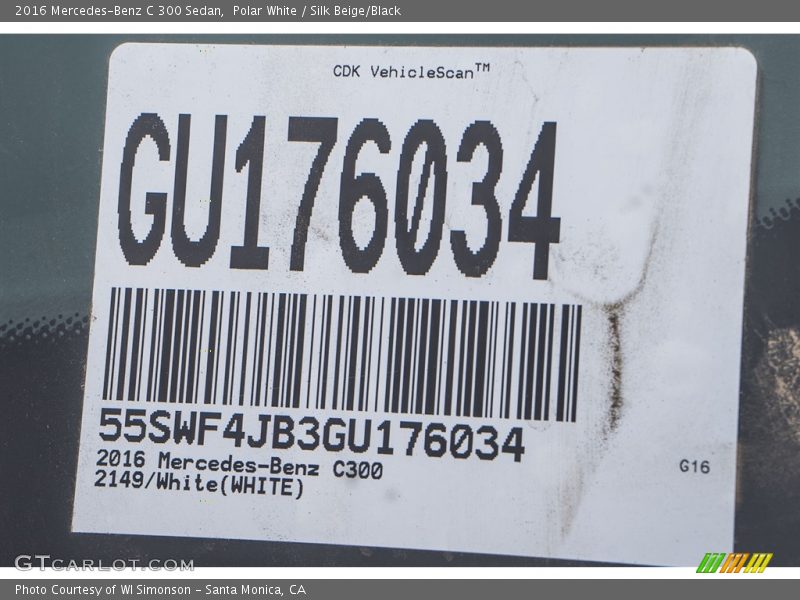 Polar White / Silk Beige/Black 2016 Mercedes-Benz C 300 Sedan
