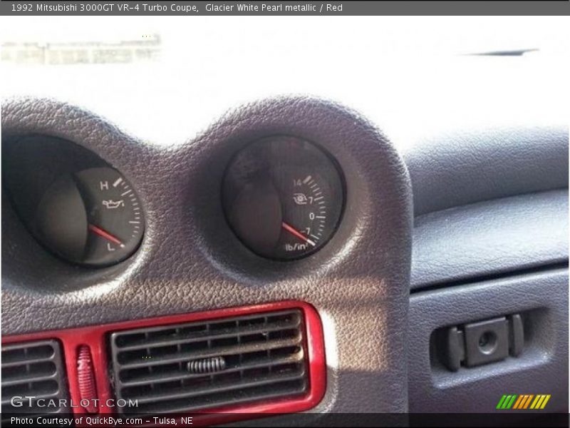 Glacier White Pearl metallic / Red 1992 Mitsubishi 3000GT VR-4 Turbo Coupe