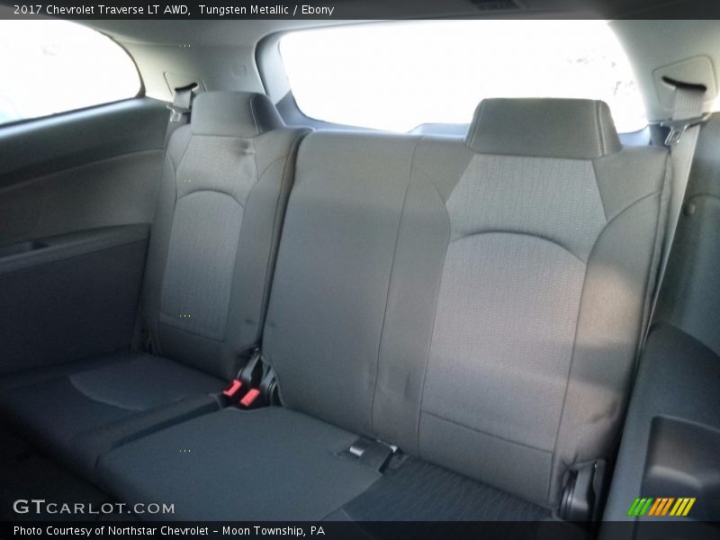 Tungsten Metallic / Ebony 2017 Chevrolet Traverse LT AWD