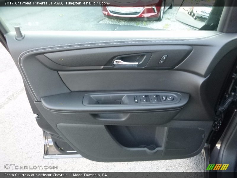Tungsten Metallic / Ebony 2017 Chevrolet Traverse LT AWD